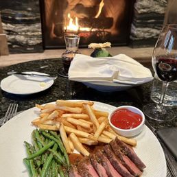 A very perfect execution of steak frites! Excellent!