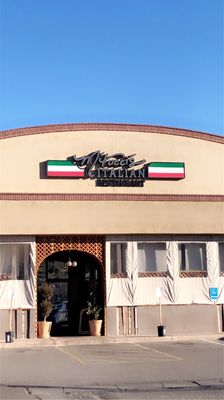 M'tucci's Italian by null