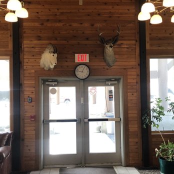 1. Lincoln's Silver Dollar Inn