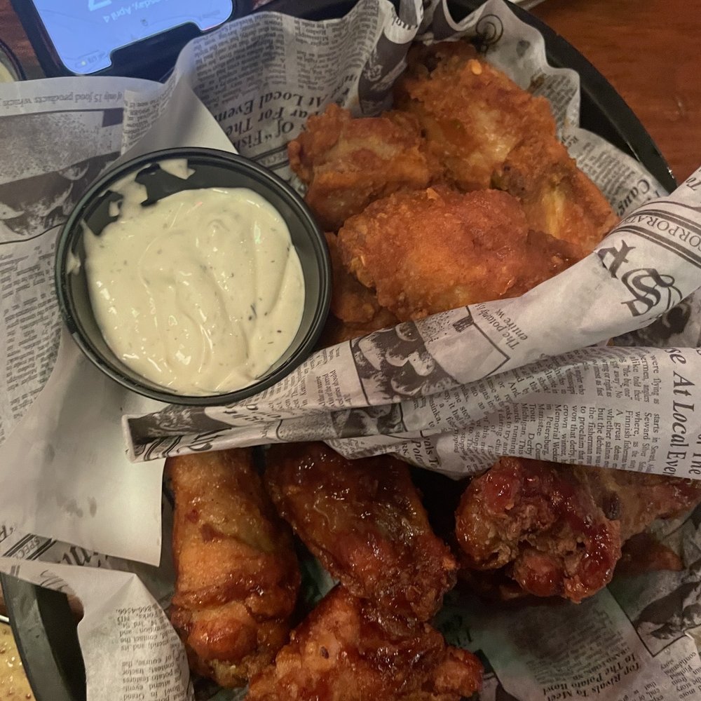Hell's Kitchen - 12pc Jumbo Wings (honey chipotle and buffalo garlic) - American Near Me - Wilmington, North Carolina