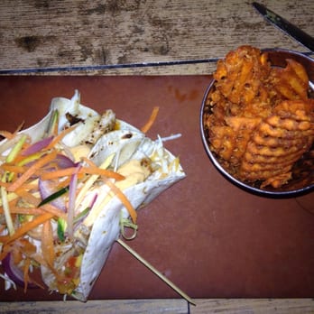 Skipper's Dockside - Fish tacos & sweet potato waffle fries - Seafood Near Me - Key Largo, Florida