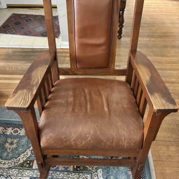 Sugar's Upholstery - Before: My sad little leather rocker in need of TLC! - Furniture Reupholstery Near Me - Los Angeles, California Sugar's Upholstery - Before: My sad little leather rocker in need of TLC! - Furniture Reupholstery Near Me - Los Angeles, California