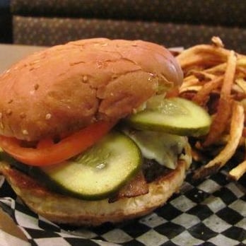 Johnny G's - Pubs Near Me - Winnipeg, Manitoba