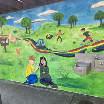 Rainbow Park - Mural at the bathroom - Parks Near Me - San Jose, California