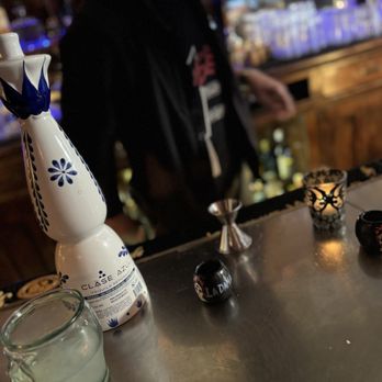 La Dama - Clase Azul - Mexican Near Me - Milwaukee, Wisconsin