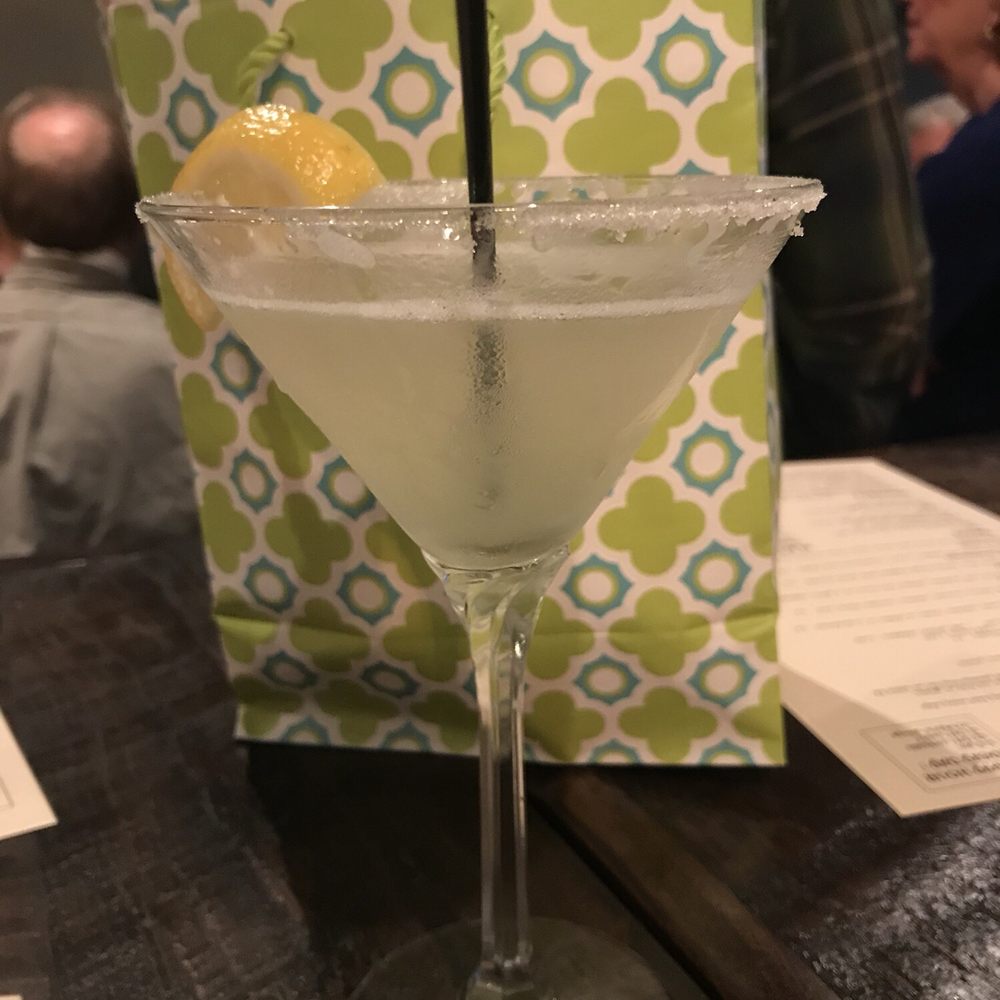 Tapped - Cocktail Bars Near Me - Middletown, New York