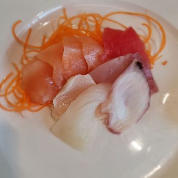 Sumo - Tako, Ika, White Tuna, Salmon, Tuna - Sushi Bars Near Me - University City, Missouri