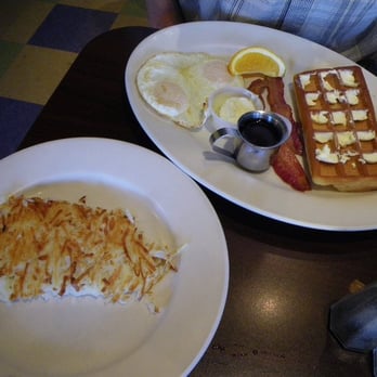 Rocky Bay Cafe - Breakfast combo: 2 eggs over easy, bacon, hash browns and a waffle. - Breakfast & Brunch Near Me - Friday Harbor, Washington Rocky Bay Cafe - Breakfast combo: 2 eggs over easy, bacon, hash browns and a waffle. - Breakfast & Brunch Near Me - Friday Harbor, Washington