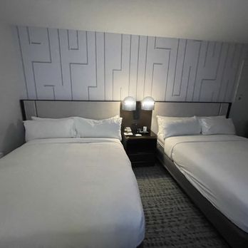 Boston Marriott Copley Place - Beds - Hotels Near Me - Boston, Massachusetts
