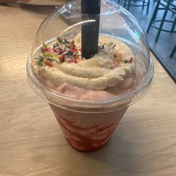 V Burger - Strawberry shake