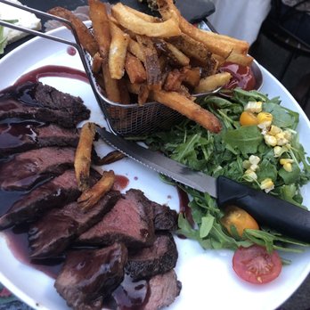 Endswell Bar & Bistro - $25 Steak Frites look better than they taste - Cocktail Bars Near Me - Brooklyn, New York