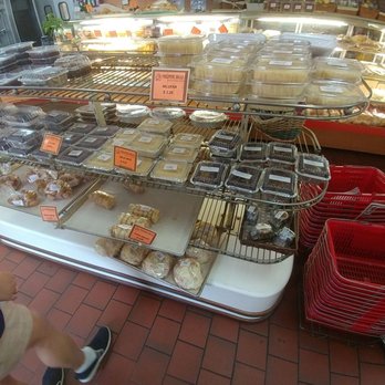 Philippine Bread House - Hmmm.  Steamed puddings and whatnot - Bakeries Near Me - Jersey City, New Jersey