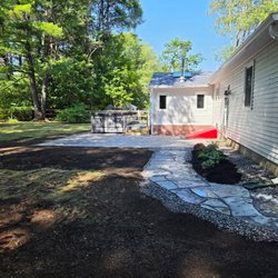 Earth & Turf Landscape Solutions - Paver Walkway