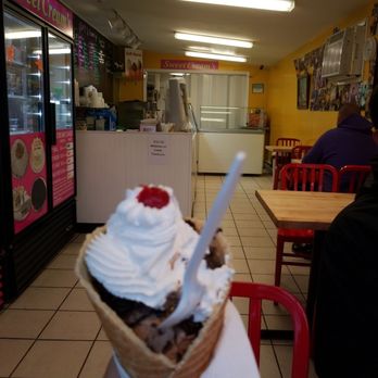 Sweet Cream's Ice Cream Parlor - Ice Cream & Frozen Yogurt Near Me - Wallingford, Connecticut Sweet Cream's Ice Cream Parlor - Ice Cream & Frozen Yogurt Near Me - Wallingford, Connecticut