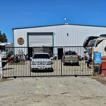Mike's Mobile RV Care - Once Mike arrives he closes the gate probably to avoid customers he's burned - RV Repair Near Me
