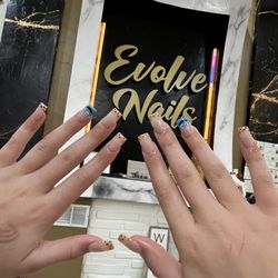 Evolve Nails
