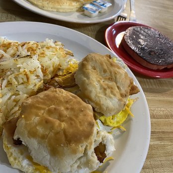 Fava's Restaurant - Coffee & Tea Near Me - Georgetown, Kentucky Fava's Restaurant - Coffee & Tea Near Me - Georgetown, Kentucky