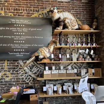 Askinosie Chocolate - Samplers and kudos - Chocolatiers & Shops Near Me - Springfield, Missouri Askinosie Chocolate - Samplers and kudos - Chocolatiers & Shops Near Me - Springfield, Missouri