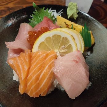 Saloon Osaka - Chirashi Bowl Chirashi Bowl - Sushi Bars Near Me - El Segundo, California Saloon Osaka - Chirashi Bowl Chirashi Bowl - Sushi Bars Near Me - El Segundo, California