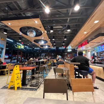 Raising Cane's Chicken Fingers - Inside - Fast Food Near Me - Dacula, Georgia