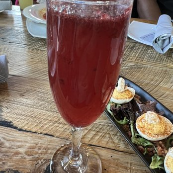 Blackwall Hitch - Berry mimosa - New American Near Me - Baltimore, Maryland