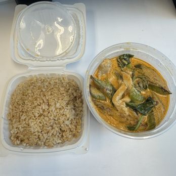 Phuket Thai Café - Peanut Sauce Curry - Thai Near Me - Honolulu, Hawaii