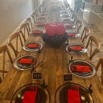 Linda Luxe Events - Table seating placements - Party & Event Planning Near Me