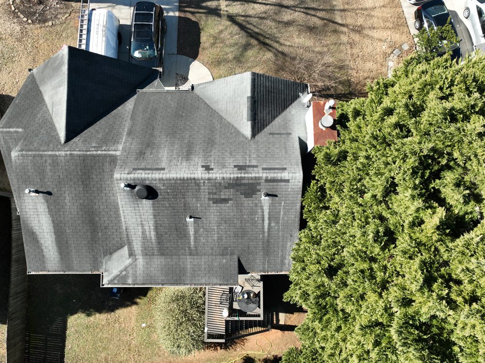 Slide of Umana Roofing