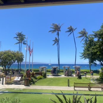 Monkeypod Kitchen - New American Near Me - Lahaina, Hawaii