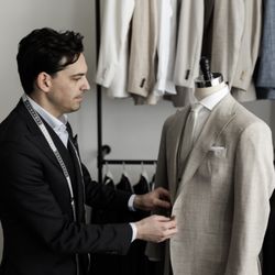 Hall Madden - Meet with a Hall Madden showroom director to build your custom wardrobe during your one-on-one appointment.