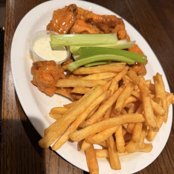 Anchor Bar Frisco - Traditional Wing Combo - Sports Bars Near Me - Frisco, Texas Anchor Bar Frisco - Traditional Wing Combo - Sports Bars Near Me - Frisco, Texas
