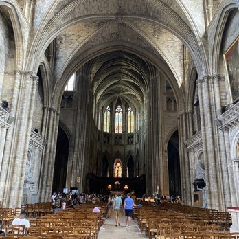Cathédrale Saint-André - Main sanctuary - Churches Near Me - Bordeaux, 33