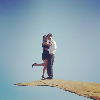 Mount Woodson Trail - prom pic on potato chip rock - Hiking Near Me - Poway, California Mount Woodson Trail - prom pic on potato chip rock - Hiking Near Me - Poway, California