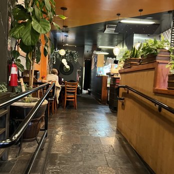 Neecha Thai - Inside - Thai Near Me - Oakland, California Neecha Thai - Inside - Thai Near Me - Oakland, California