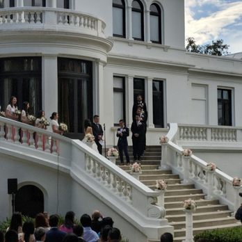 Dj Zi Entertainment - Ceremony in Pasadena history museum - DJs Near Me