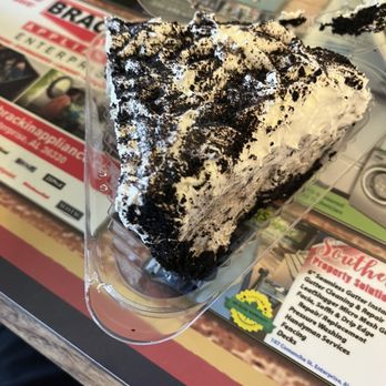 Cutts Restaurant - Cookies & Cream Pie - Southern Near Me - Enterprise, Alabama