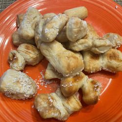 Pretzelmaker - Pretzels