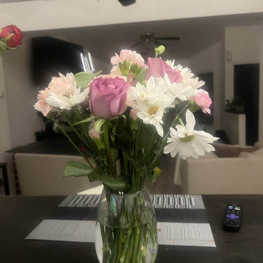 The Flower House - This is the one I received ( premium arrangement) I paid almost $100.00, looks nothing like the photo - Floral Designers Near Me - Modesto, California