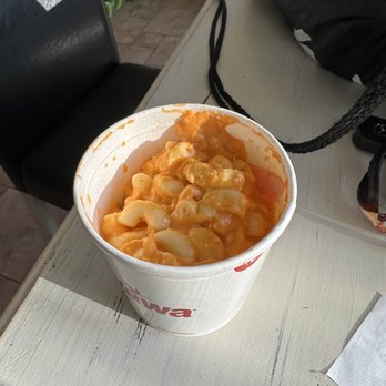 Wawa - Ordered a large Mac & cheese. Can't even feel it up all the way bruh, 706am - Gas Stations Near Me - Pottstown, Pennsylvania Wawa - Ordered a large Mac & cheese. Can't even feel it up all the way bruh, 706am - Gas Stations Near Me - Pottstown, Pennsylvania