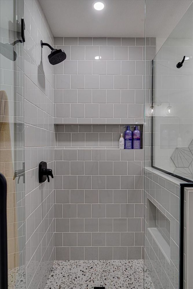 Slide of Reyes Roofing