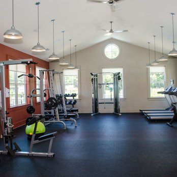 Nest on 17 - Apartments Near Me - Carrollton, Virginia