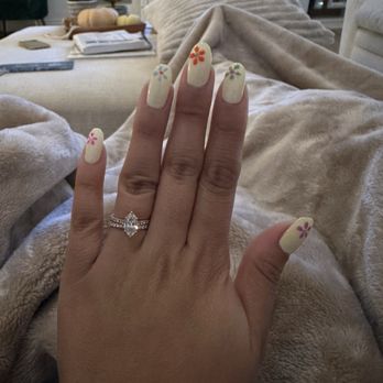 Lavish Nails & Lashes - Nail Salons Near Me - Carpinteria, California Lavish Nails & Lashes - Nail Salons Near Me - Carpinteria, California