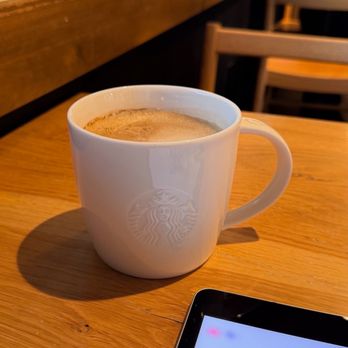Starbucks - Coffee & Tea Near Me - Miami, Florida