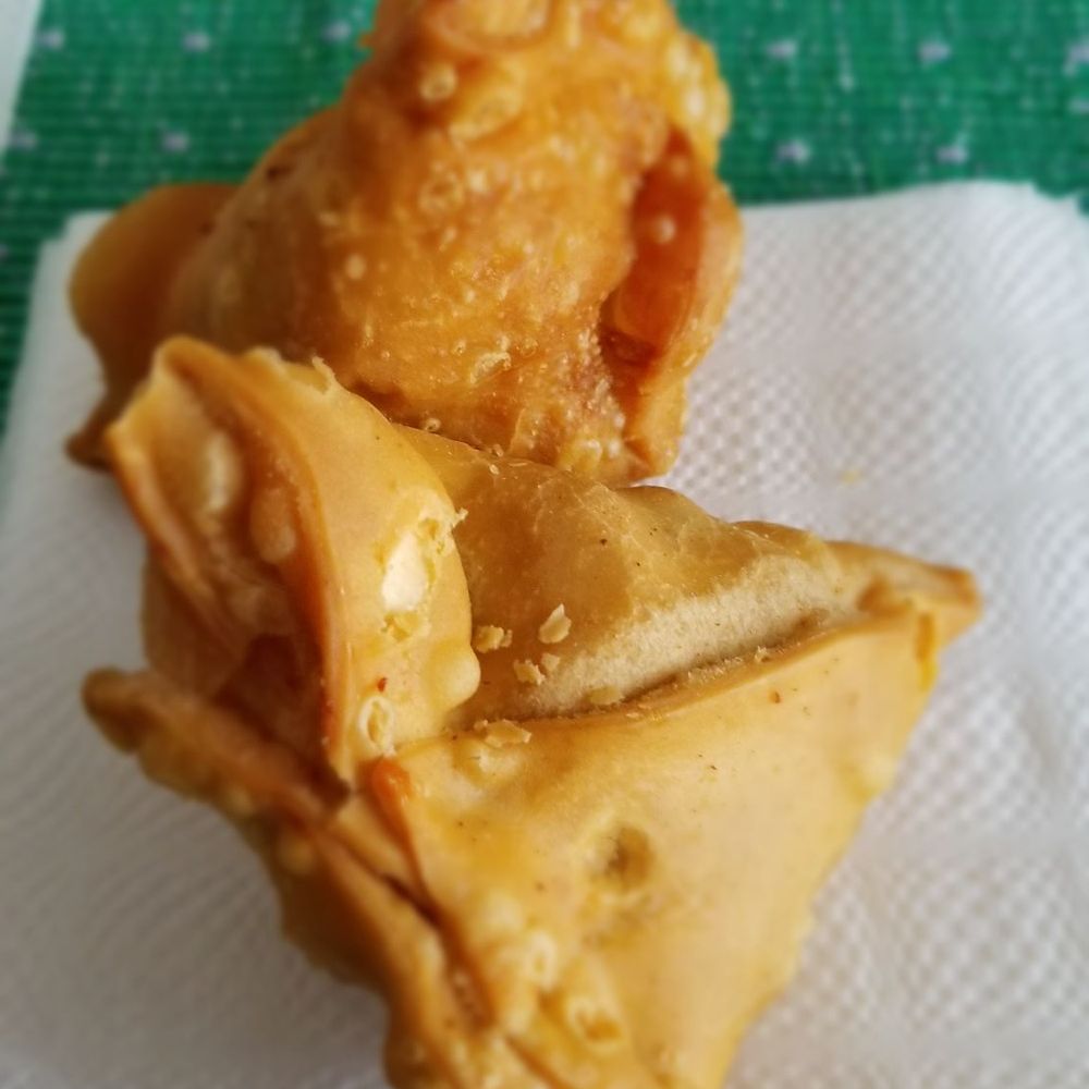 India Bazaar - Veggie samosa - International Grocery Near Me - Brampton, Ontario India Bazaar - Veggie samosa - International Grocery Near Me - Brampton, Ontario