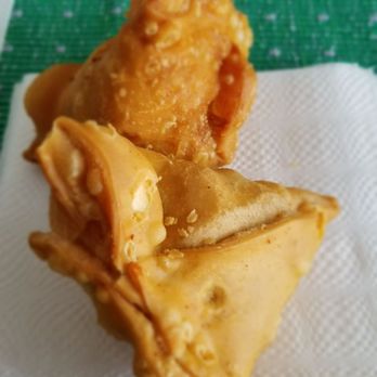 India Bazaar - Veggie samosa - International Grocery Near Me - Brampton, Ontario India Bazaar - Veggie samosa - International Grocery Near Me - Brampton, Ontario