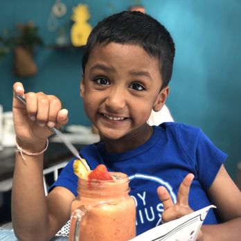 Mangata - Tropical punch - Juice Bars & Smoothies Near Me - Puerto Morelos, ROO Mangata - Tropical punch - Juice Bars & Smoothies Near Me - Puerto Morelos, ROO