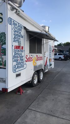 Taqueria Los Mexicanos (Food Truck) by null