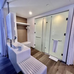 Yotel - Room