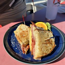 Red Rooster Artisan Bakery - Breakfast sandwich with ham