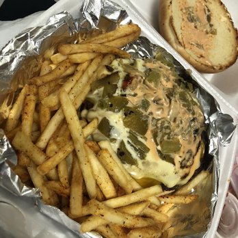 Chase the Taste - Green Chile Cheeseburger - New American Near Me - El Paso, Texas Chase the Taste - Green Chile Cheeseburger - New American Near Me - El Paso, Texas
